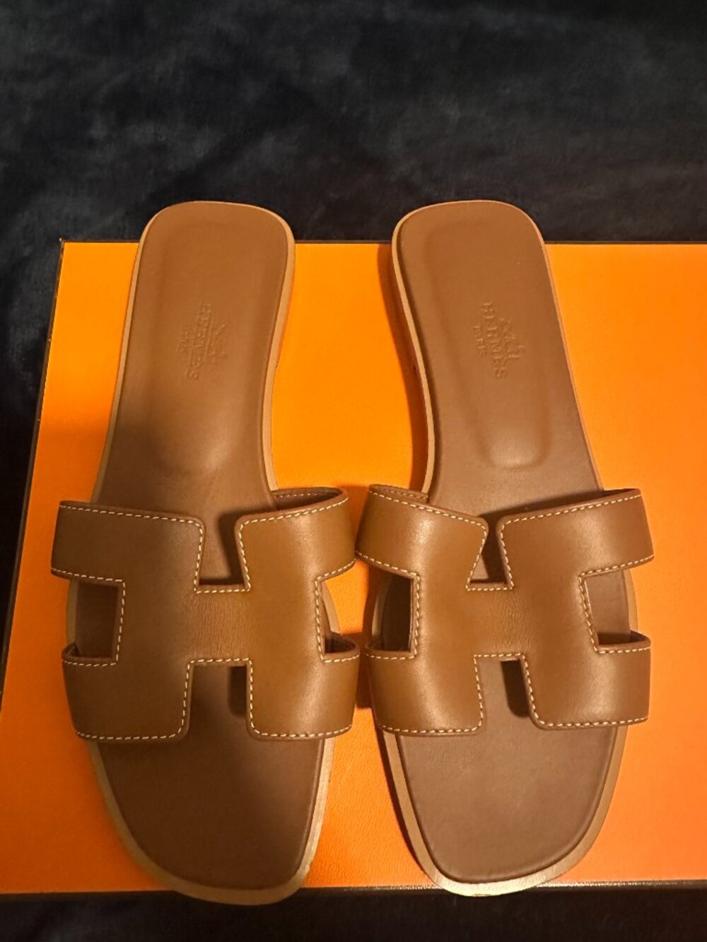Hermes Oran Sandals - Gold colour - for sale - Picture 3 of 6